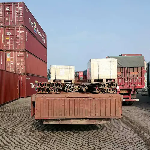 141RE rail truck delivery