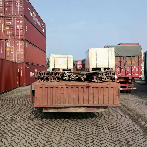 119RE rail loaded on truck